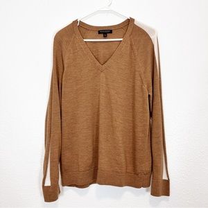 Banana Republic 100% Merino Wool Extra Fine Wool Tan V-neck Sweater Size XL